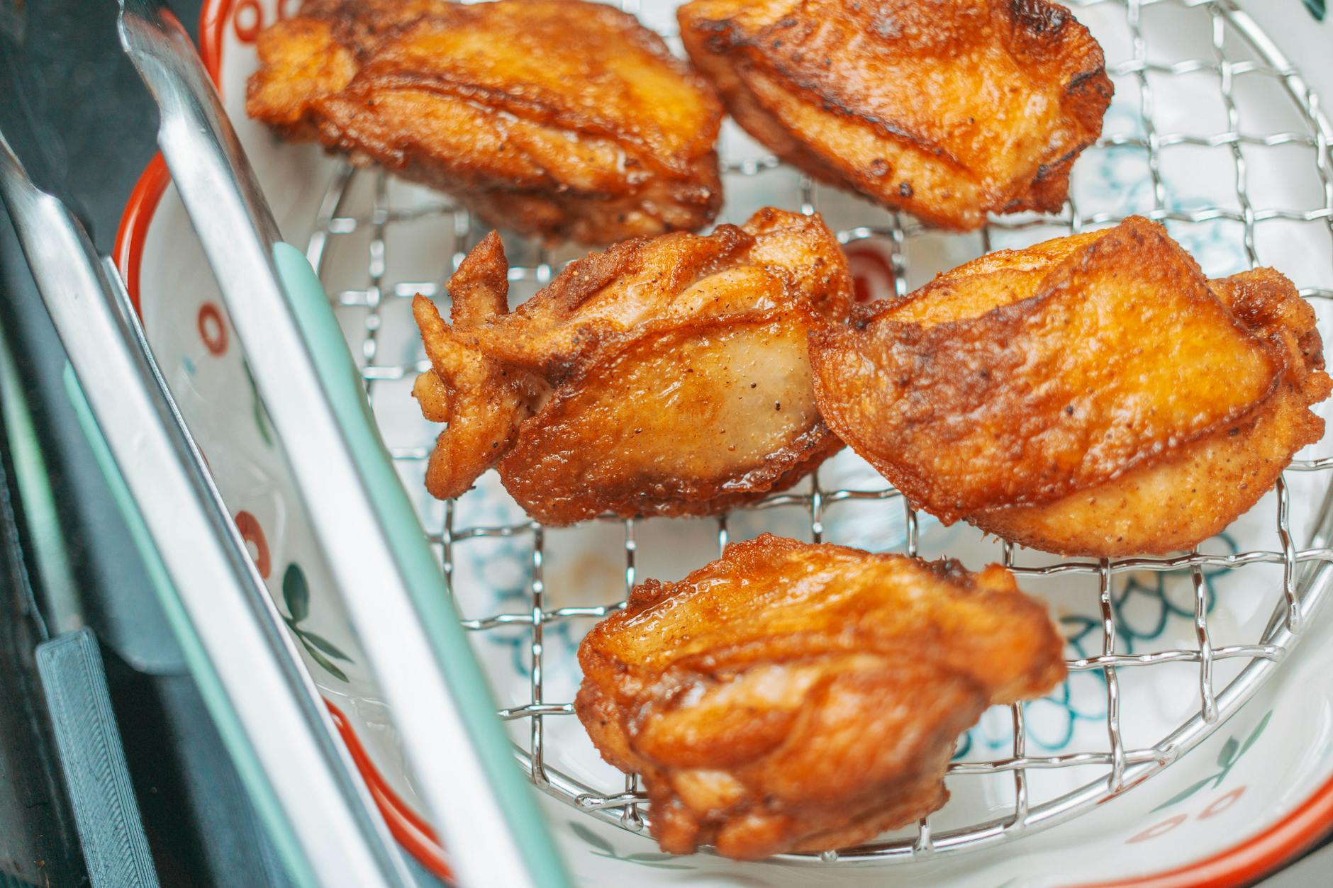 Achieve Crispy Perfection: Air Fryer Bone-In Chicken Thighs with Savory Herbs
