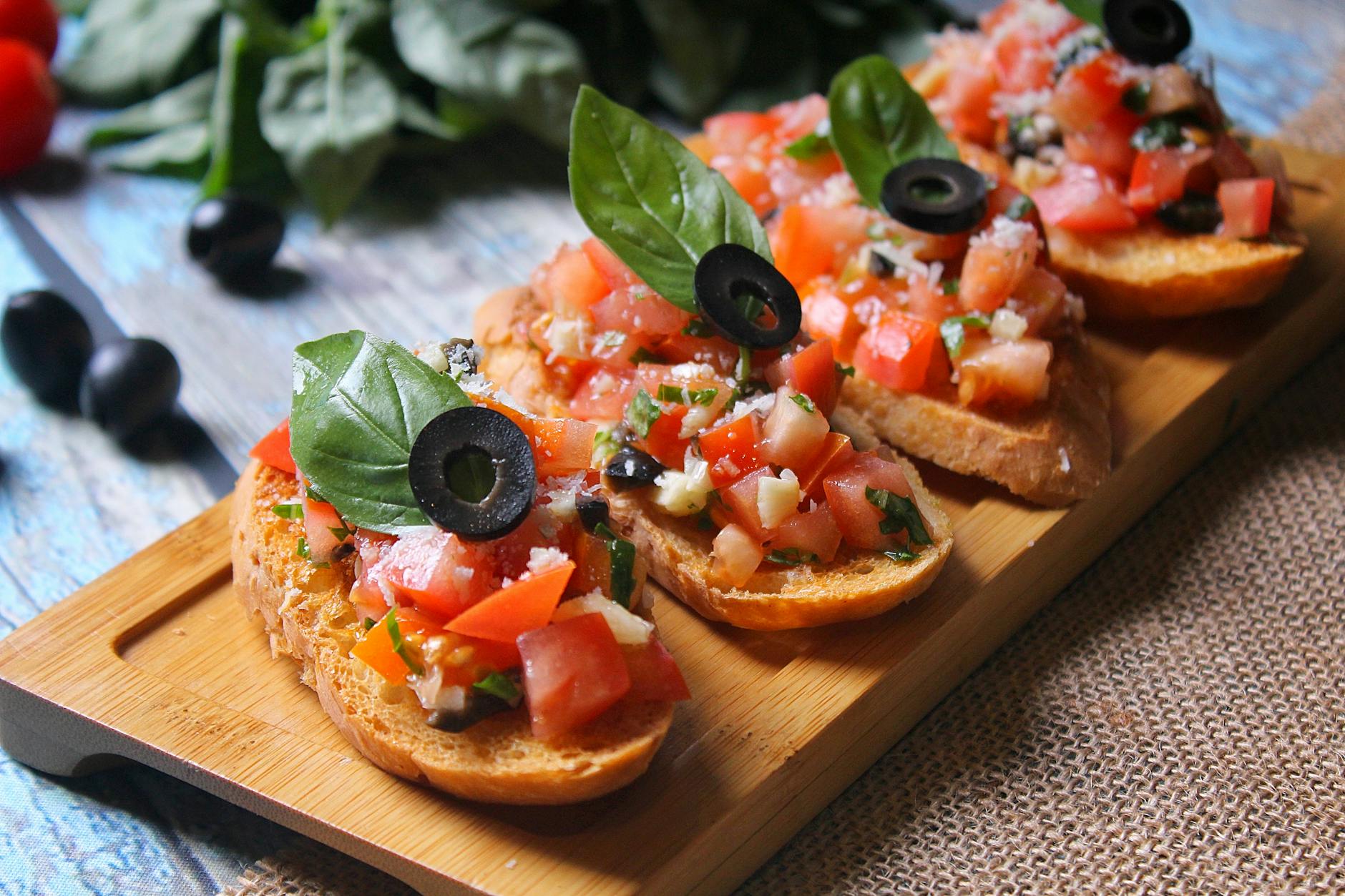 Bruschetta with Fresh Tomatoes and Garlic: Expert Cooking Guide